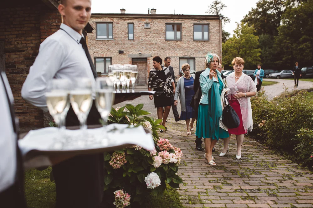 rustykalne wesele w cegielni rzucewo 070