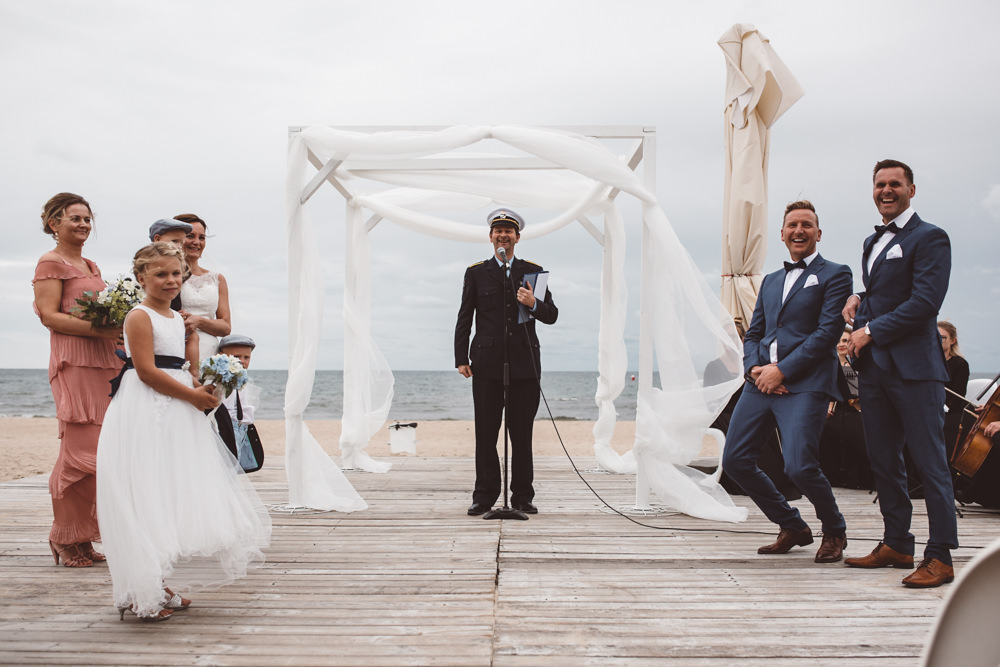 Ślub na plaży w Zatoce Sztuki