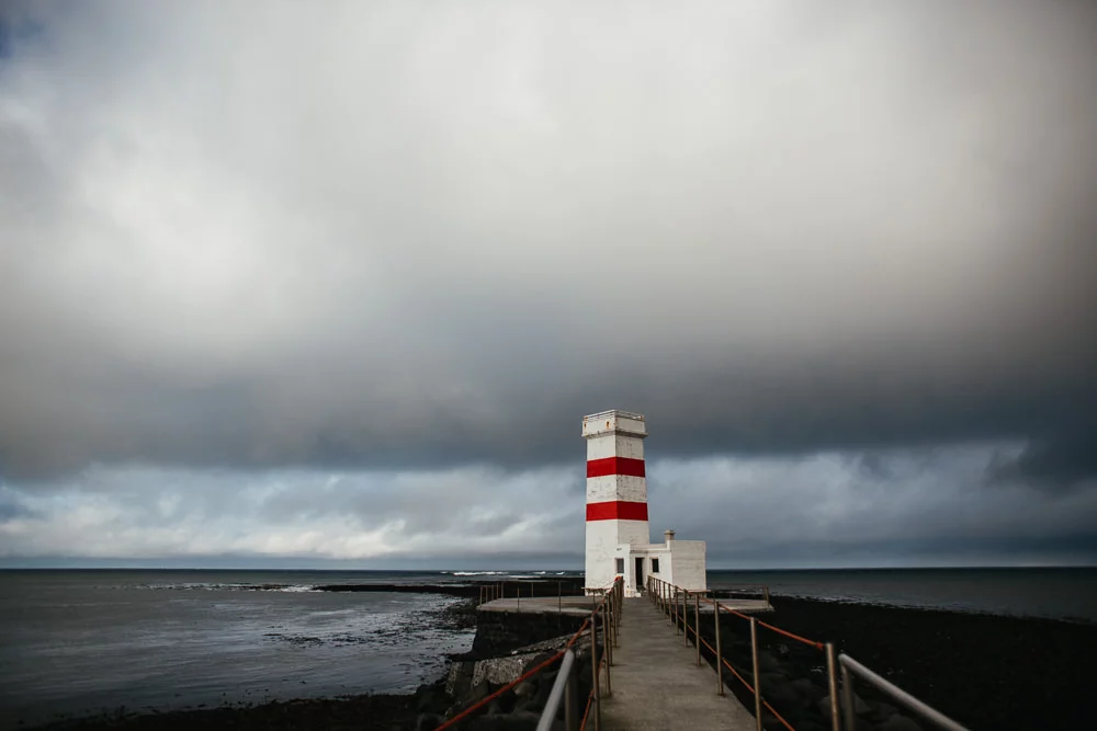 106 106 95 40 White Red Lighthouse