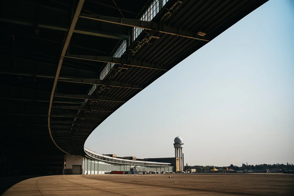 223 223 12 80 Tempelhof Airport